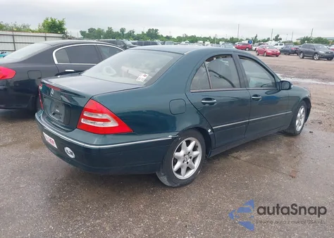 2003 Mercedes-Benz C 240 из США, поврежденный, VIN WDBRF61J63E014619